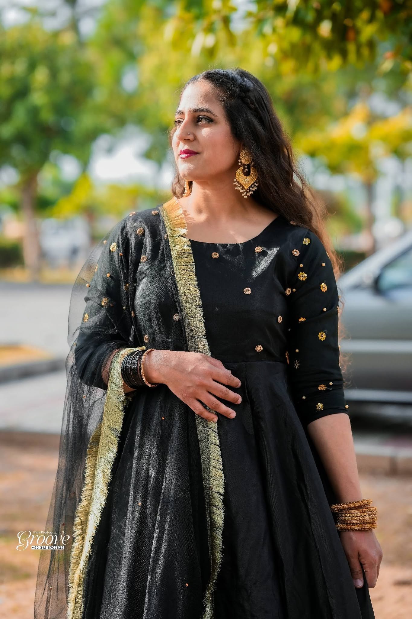 Black & Gold Elegance Maxi - Image 3