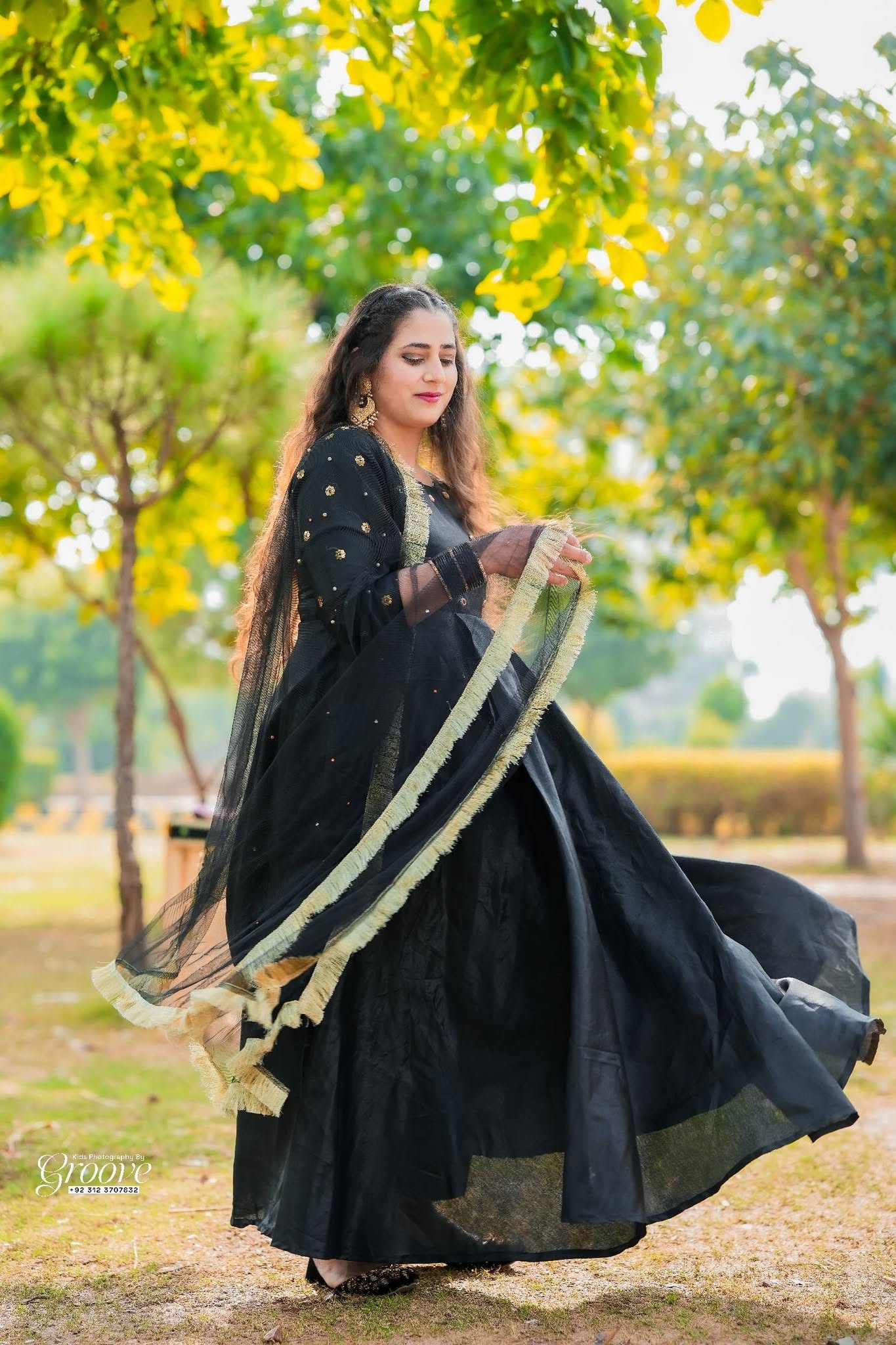 Black & Gold Elegance Maxi - Image 4