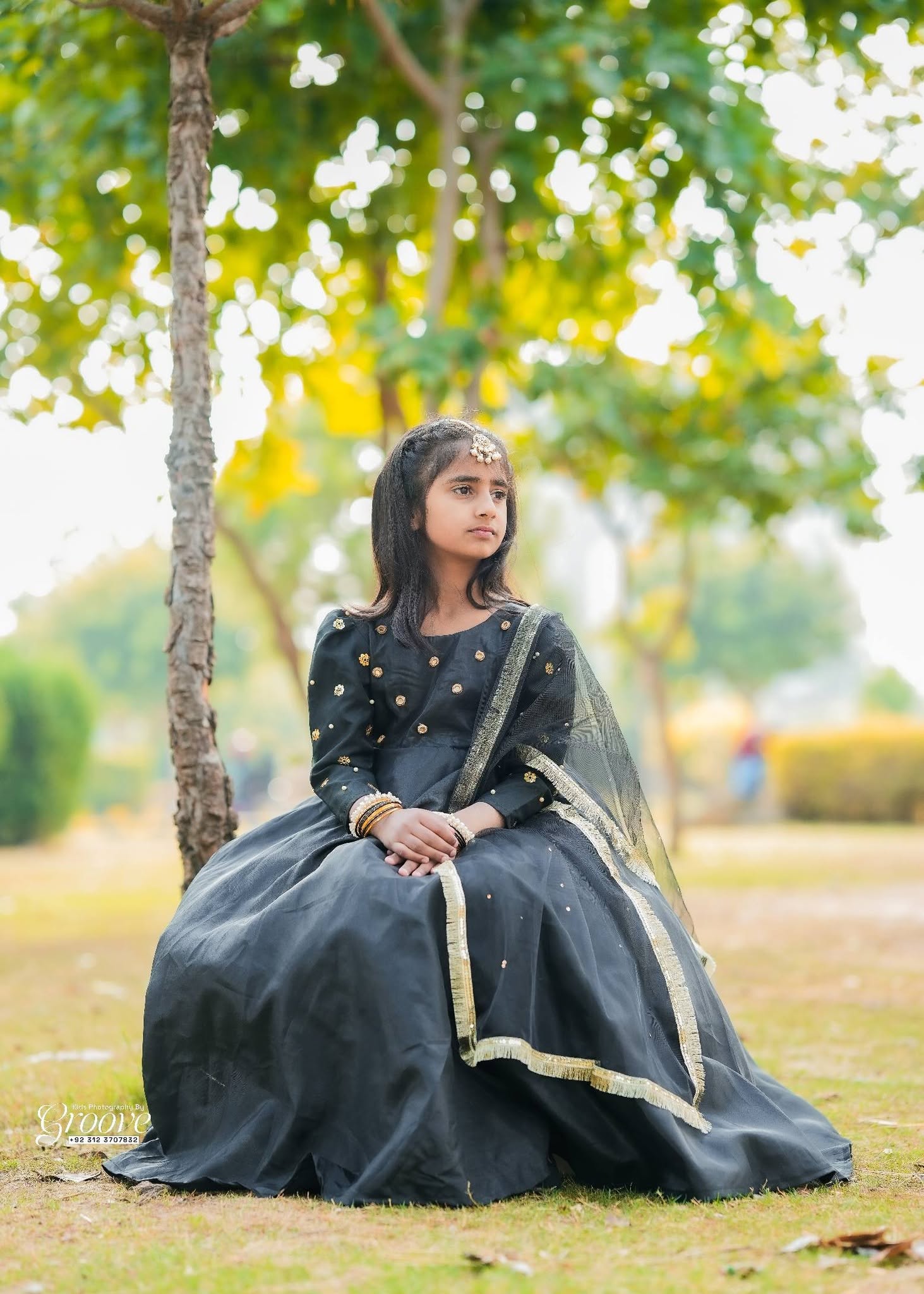 Black & Gold Elegance Maxi - Image 2